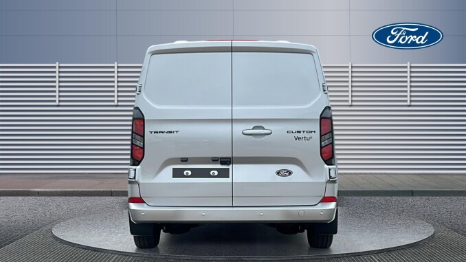 Ford Transit Custom 320 L1 Diesel Fwd 2.0 EcoBlue 136ps H1 Double Cab Van Limited - Image 6